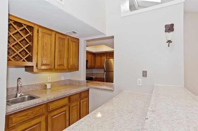 7450 Holly Hill Drive 116, Dallas, TX 75231