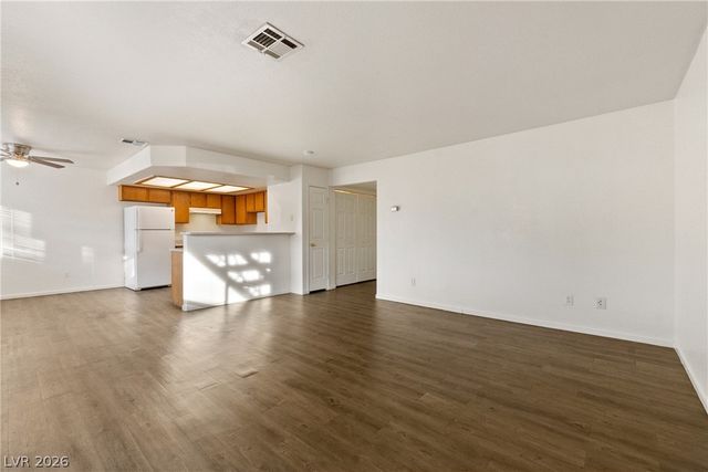 2200 Benmore Street 101, Las Vegas, NV 89108