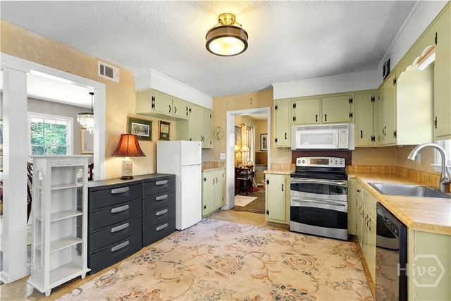 1506 Marlborough Way, Savannah, GA 31406