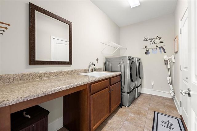 257 Somerset Circle, Woodstock, GA 30189