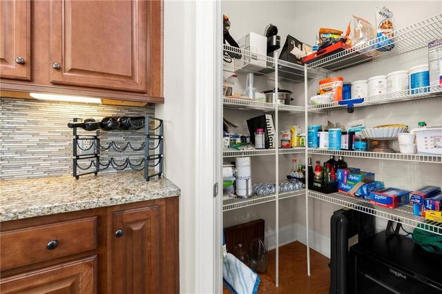 257 Somerset Circle, Woodstock, GA 30189