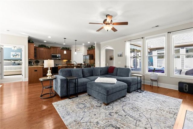 257 Somerset Circle, Woodstock, GA 30189