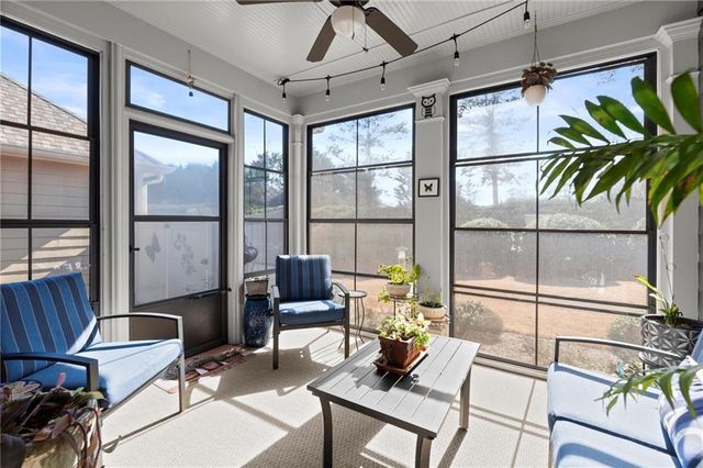 257 Somerset Circle, Woodstock, GA 30189