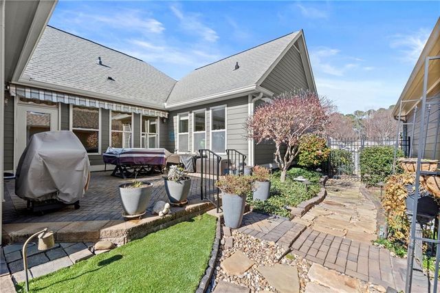 257 Somerset Circle, Woodstock, GA 30189