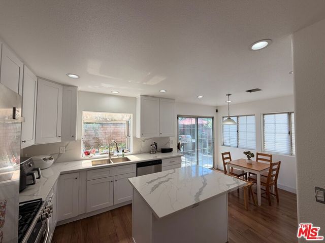 12148 Runnymede Street, North Hollywood, CA 91605