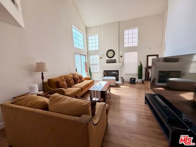 12148 Runnymede Street, North Hollywood, CA 91605