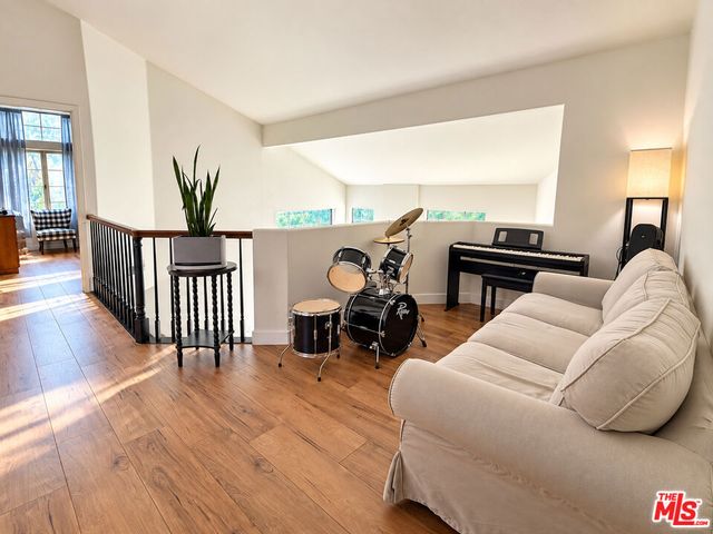 12148 Runnymede Street, North Hollywood, CA 91605