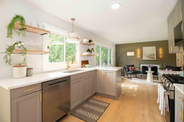 7363 Ann Court, Eden Prairie, MN 55346