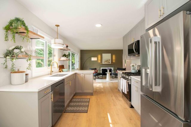 7363 Ann Court, Eden Prairie, MN 55346