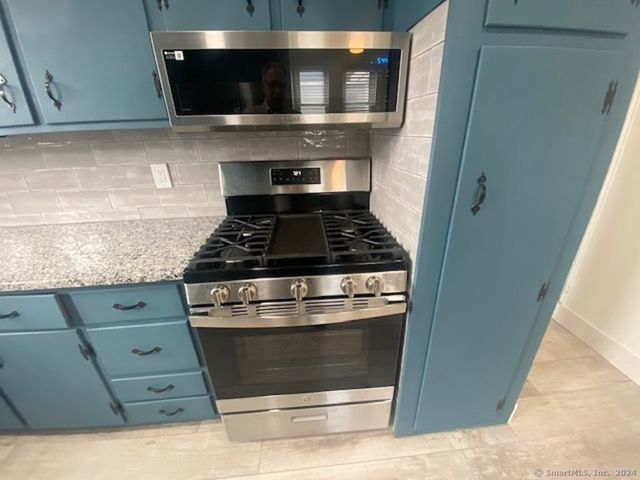 279 Wakelee Avenue, Ansonia, CT 06401