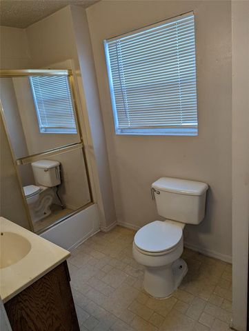 222 W Highland Street, Shawnee, OK 74801