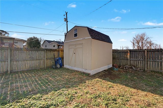 924 S 25th Street, Rogers, AR 72758