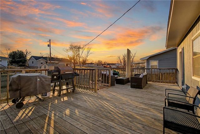 924 S 25th Street, Rogers, AR 72758