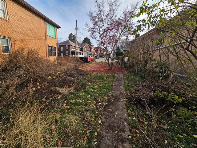 1019 Kennedy Ave, Duquesne, PA 15110