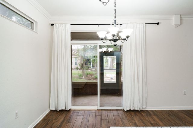 124 Dewberry DR, Georgetown, TX 78633