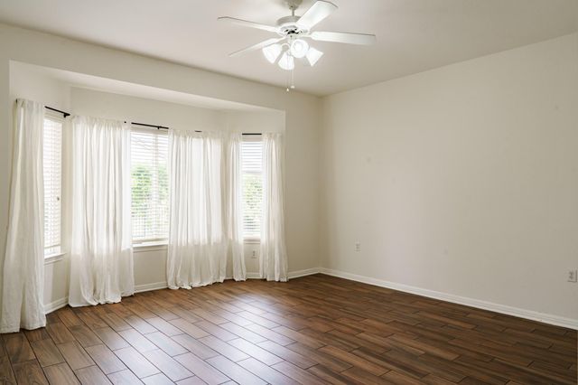 124 Dewberry DR, Georgetown, TX 78633