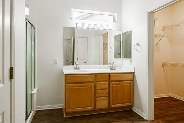 124 Dewberry DR, Georgetown, TX 78633