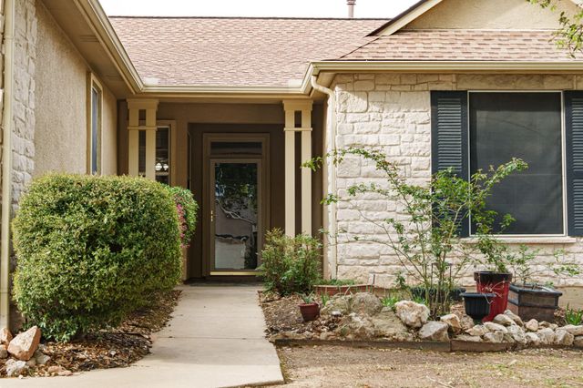 124 Dewberry DR, Georgetown, TX 78633