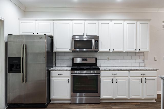 124 Dewberry DR, Georgetown, TX 78633