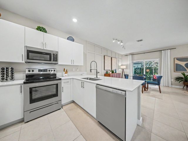 11968 NW 47th Manor, Coral Springs, FL 33076