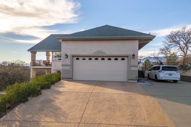 7775 Muletown Road, Redding, CA 96001