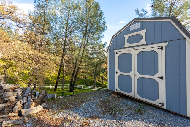 7775 Muletown Road, Redding, CA 96001