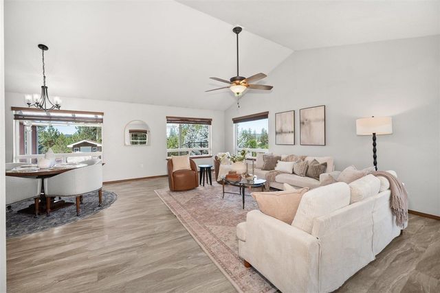 11916 N Lisa Ln, Spokane, WA 99218