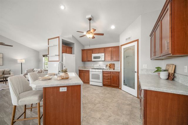 11916 N Lisa Ln, Spokane, WA 99218