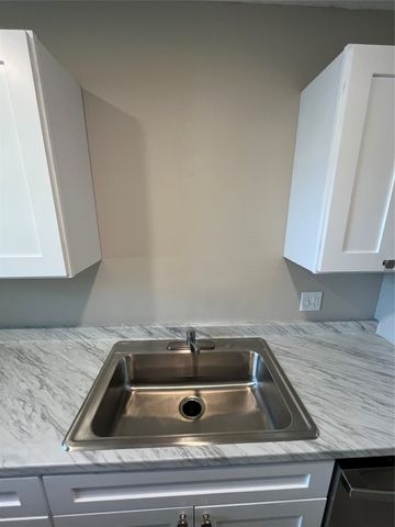 936 Pindar Avenue, Dallas, TX 75217