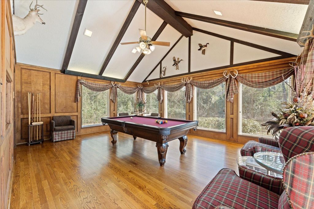 Image 21 of property listing at 29710 Running Deer Drive, Tomball, TX 77375