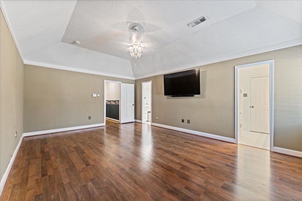 Image 29 of property listing at 29710 Running Deer Drive, Tomball, TX 77375