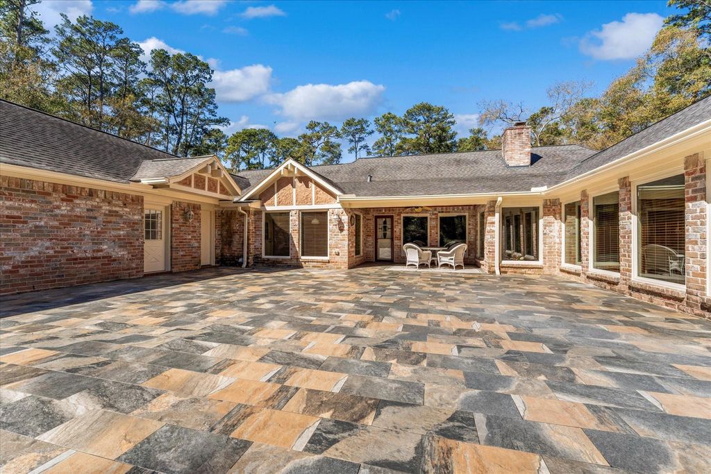 Image 45 of property listing at 29710 Running Deer Drive, Tomball, TX 77375