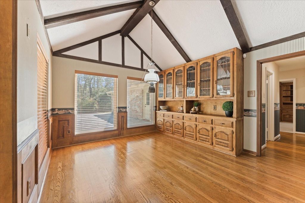 Image 8 of property listing at 29710 Running Deer Drive, Tomball, TX 77375