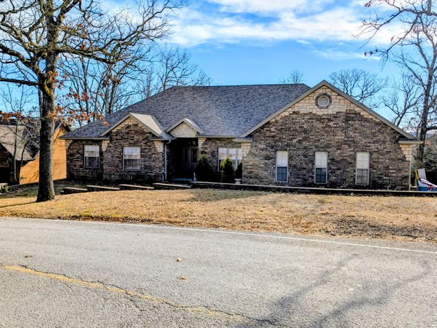 24 Lands End, Kimberling City, MO 65686