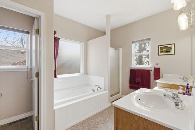 24 Lands End, Kimberling City, MO 65686