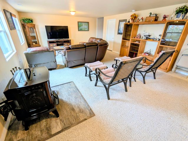 24 Lands End, Kimberling City, MO 65686