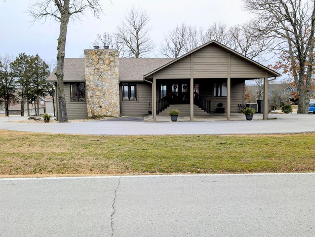 24 Lands End, Kimberling City, MO 65686
