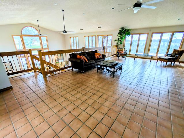 24 Lands End, Kimberling City, MO 65686