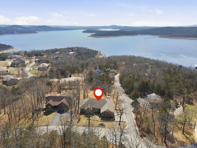 24 Lands End, Kimberling City, MO 65686