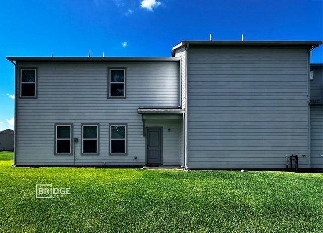 69 Fern Court, Lake Jackson, TX 77566