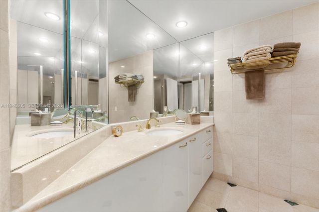 19955 NE 38th Ct 1101, Aventura, FL 33180