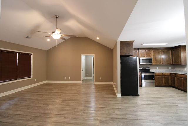 2280 Equinox Avenue, Dalzell, SC 29040