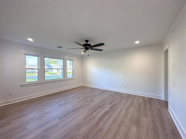 3202 Hodges Street, Lake Charles, LA 70601