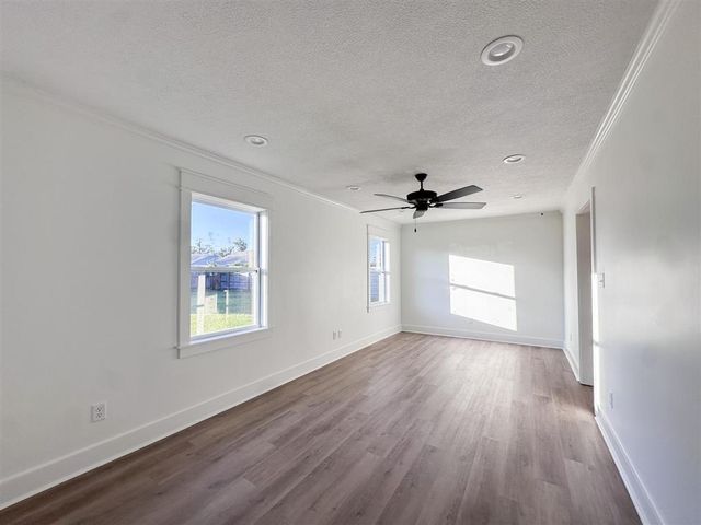3202 Hodges Street, Lake Charles, LA 70601