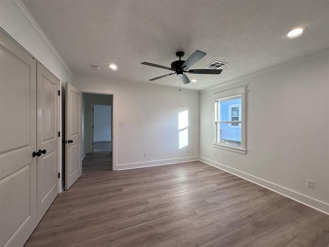 3202 Hodges Street, Lake Charles, LA 70601