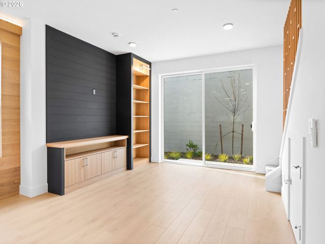 5187 Se 28TH Ave 10, Portland, OR 97202