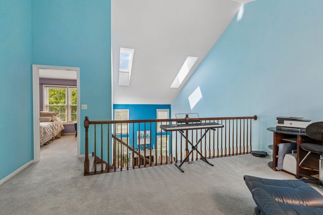 9038 DELPHIA Avenue, Des Plaines, IL 60016