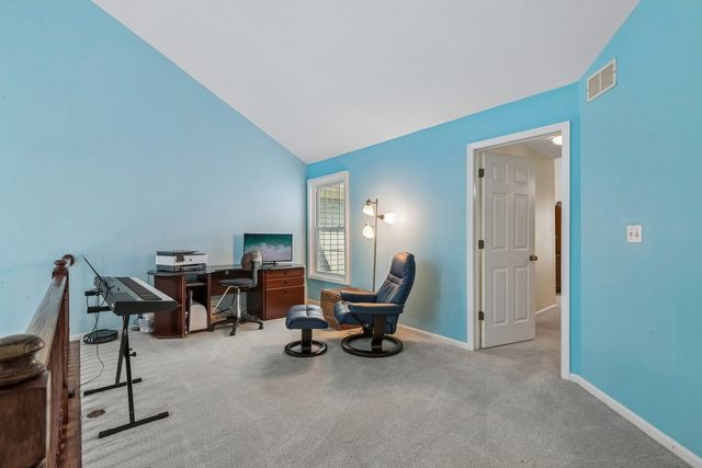 9038 DELPHIA Avenue, Des Plaines, IL 60016