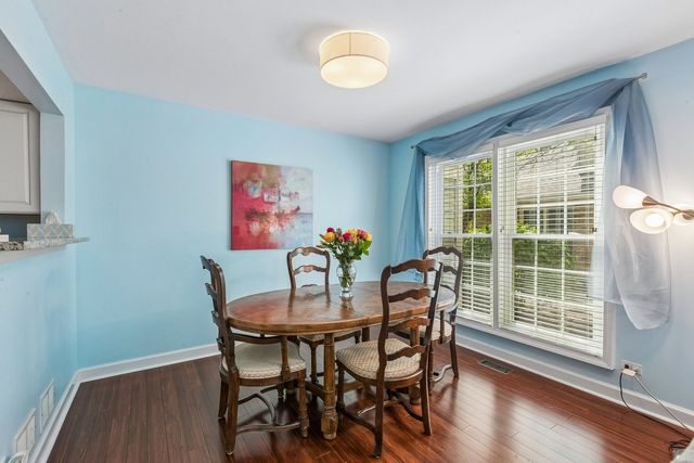9038 DELPHIA Avenue, Des Plaines, IL 60016