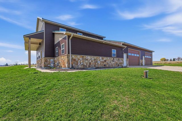 W3335 Bauer ROAD, Mayville, WI 53050